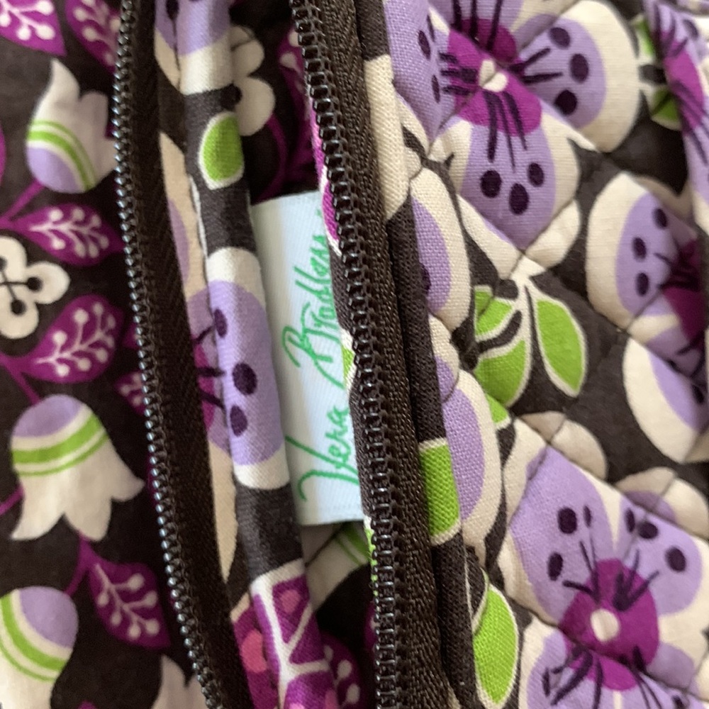 VERA BRADLEY SMALL CROSSBODY BAG(MANY POCKETS) PURPLE PANSIES 9X7 - Picture 5 of 5